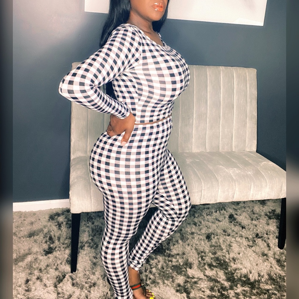 Two Piece Set “Checkmate” - Picture 3 of 4